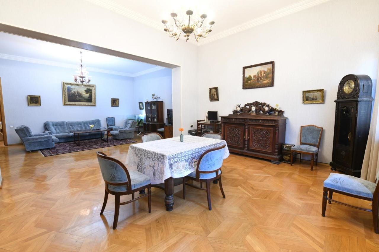 Гостевой дом The Flat Тбилиси-6